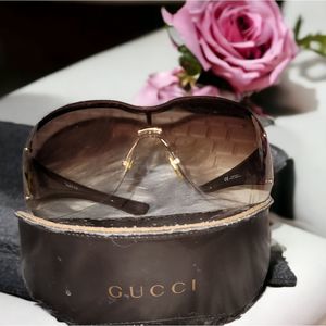 Gucci Sunglasses with case